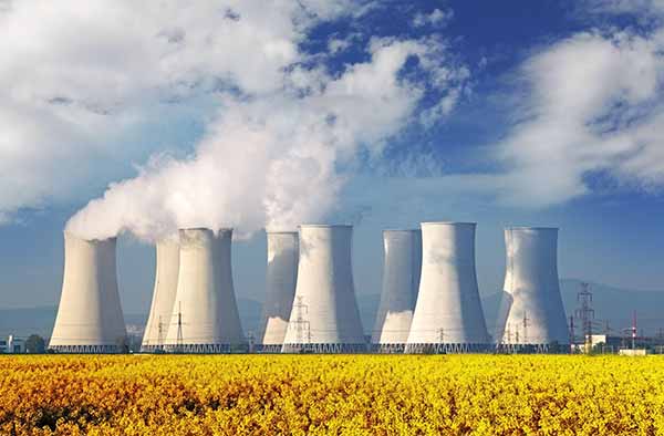 nuclear-energy-guide-image-of-nuclear-power-plants-affecting-environment